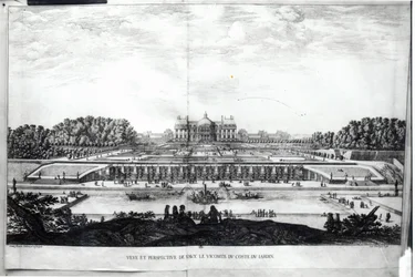 Vue en perspective de la façade du jardin du Château de Vaux-le-Vicomte